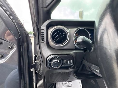 Used 2021 Jeep Gladiator Sport AWD/4WD image 14