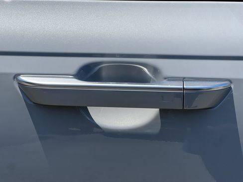 New 2026 Kia Carnival SX FWD image 16