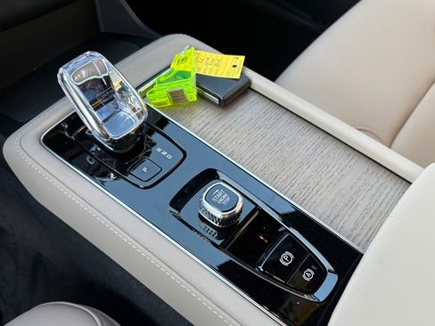 New 2026 Volvo XC90 B6 Plus image 13