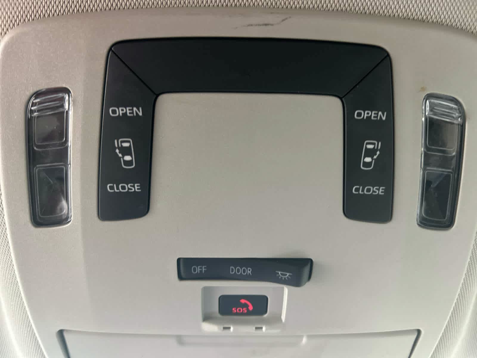 Used 2021 Toyota Sienna LE AWD/4WD image 6