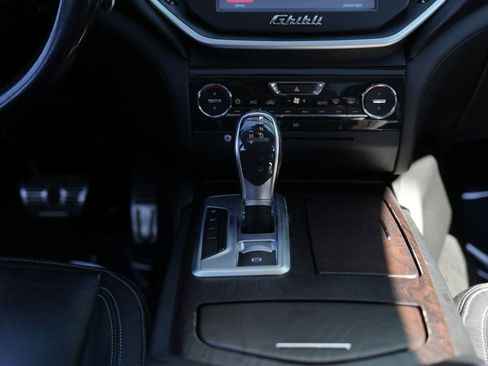Used 2015 Maserati Ghibli S Q4 AWD/4WD image 42