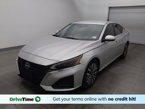 Used 2023 Nissan Altima 2.5 SV FWD image 1