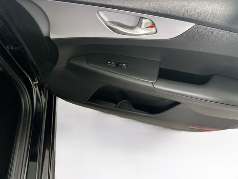 Used 2024 Kia Forte LXS image 27