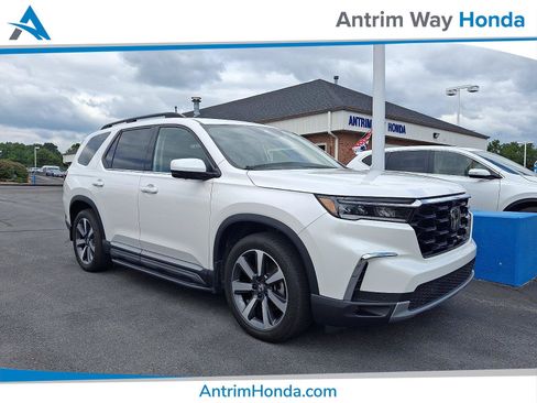 Used 2023 Honda Pilot Elite image 1