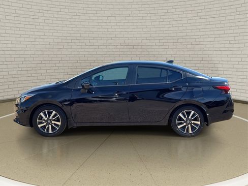 Used 2021 Nissan Versa SV image 8