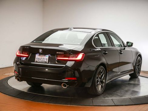 Used 2026 BMW 330i Sedan w/ Premium Package RWD image 7