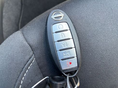 Used 2025 Nissan Altima 2.5 SV FWD image 24
