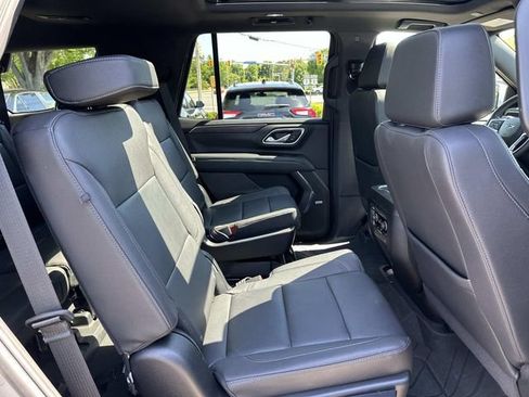 Used 2023 Chevrolet Tahoe Z71 w/ Z71 Off-Road Package AWD/4WD image 15