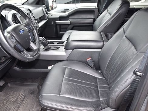 Used 2018 Ford F150 XLT w/ Equipment Group 302A Luxury AWD/4WD image 9
