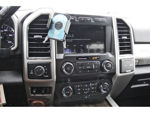 Used 2019 Ford F250 Lariat w/ FX4 Off-Road Package AWD/4WD image 21