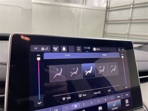 Used 2024 Jeep Compass Limited image 28