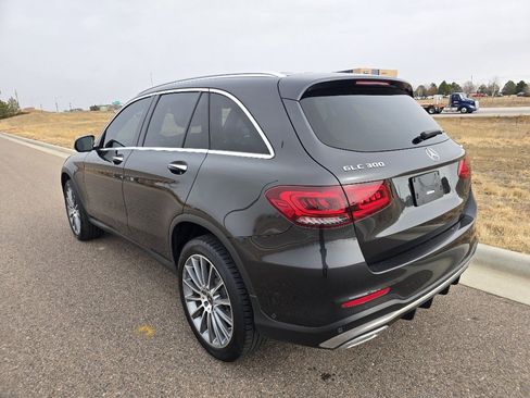Used 2022 Mercedes-Benz GLC 300 4MATIC image 3