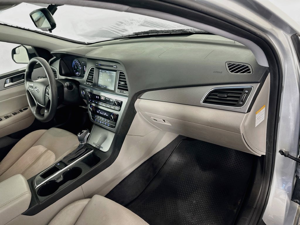 Used 2017 Hyundai Sonata SE FWD image 25