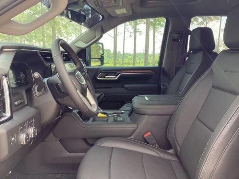 New 2025 GMC Sierra 2500 Denali w/ Max Trailering Package image 18