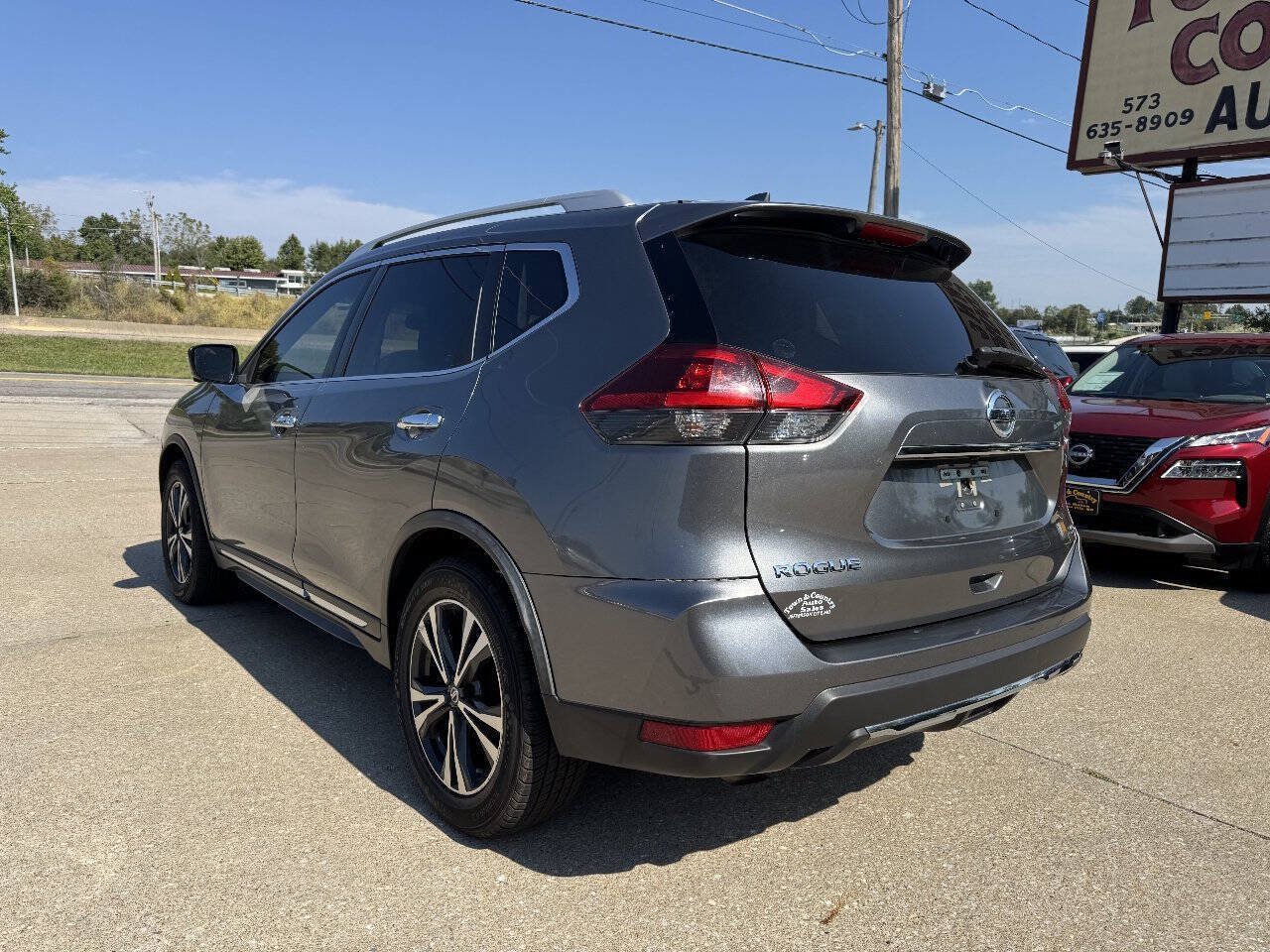 Used 2018 Nissan Rogue SL FWD image 5