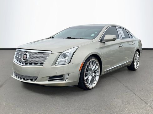Used 2013 Cadillac XTS Platinum FWD image 3