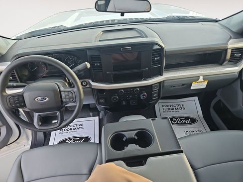 New 2026 Ford F250 XL w/ XL Chrome Package image 17