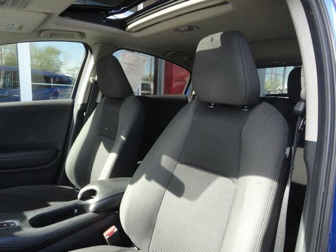 Used 2021 Honda HR-V EX image 11