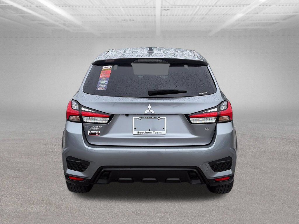 Used 2025 Mitsubishi Outlander Sport SE AWD/4WD image 4
