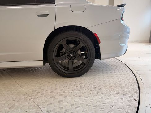 Used 2019 Dodge Charger R/T w/ Blacktop Package image 12