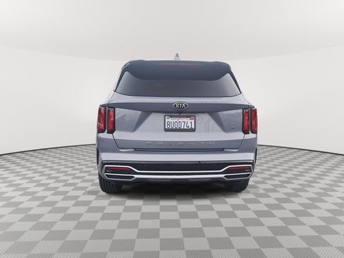 Used 2021 Kia Sorento S image 6