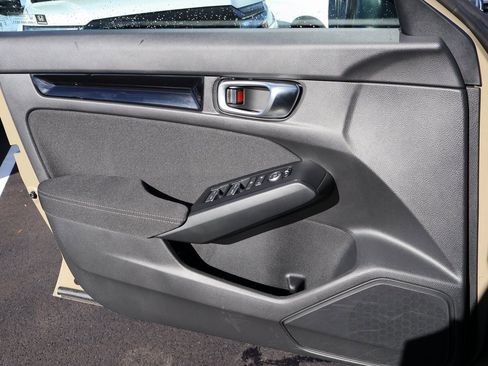 Certified 2025 Honda Civic Sport image 29