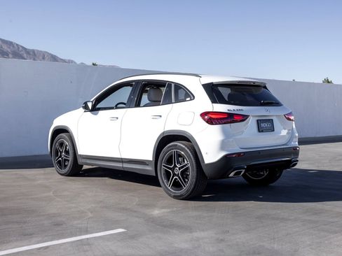 Used 2026 Mercedes-Benz GLA 250 image 2