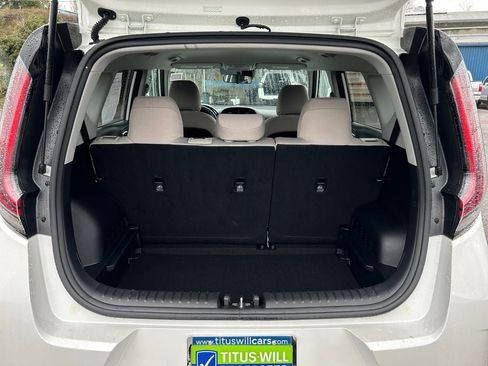 Used 2025 Kia Soul S FWD image 24
