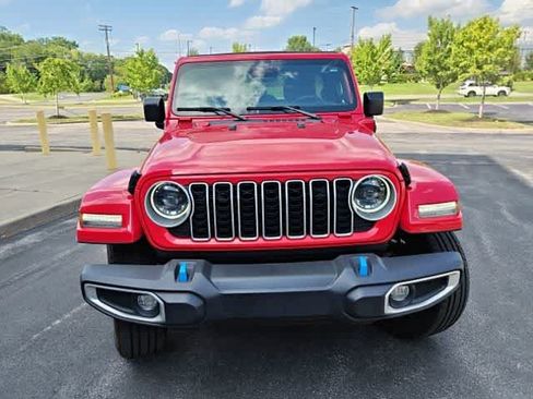 Certified 2024 Jeep Wrangler Unlimited Sahara AWD/4WD image 5