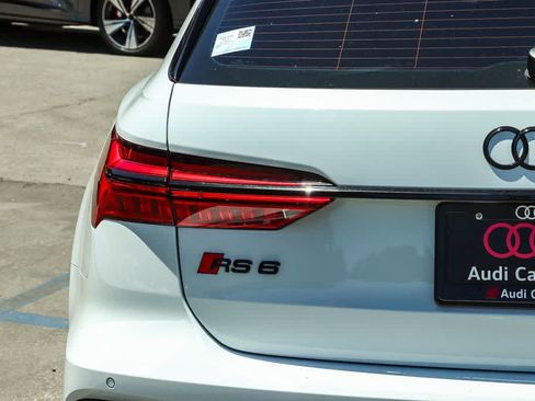 Used 2022 Audi RS 6 w/ Carbon Optic Package AWD/4WD image 10