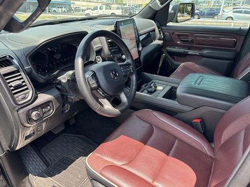 Used 2025 RAM 1500 Limited AWD/4WD image 8
