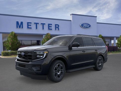 New 2026 Ford Expedition Active AWD/4WD image 2
