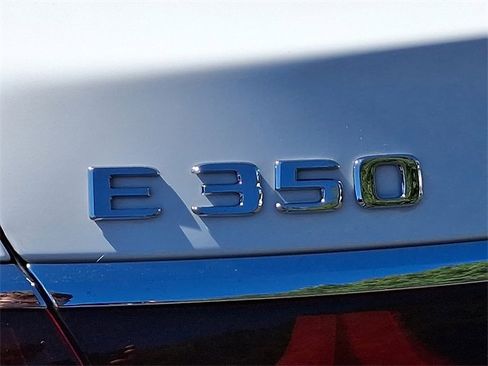 Used 2024 Mercedes-Benz E 350 4MATIC Sedan image 29