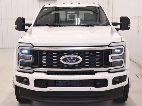 New 2026 Ford F450 Platinum w/ FX4 Off-Road Package AWD/4WD image 4