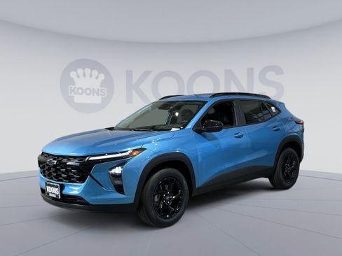 New 2026 Chevrolet Trax LT FWD image 1