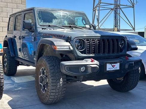 Used 2024 Jeep Wrangler Unlimited Rubicon AWD/4WD image 3