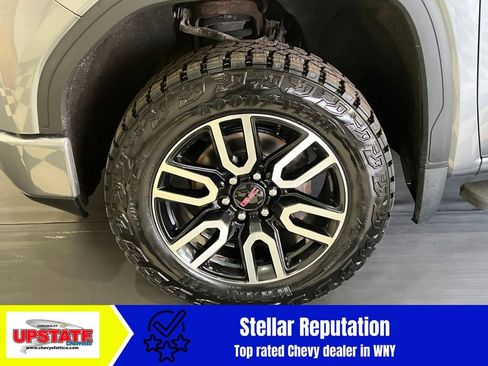 Used 2022 GMC Sierra 1500 AT4 w/ AT4 Premium Package image 6