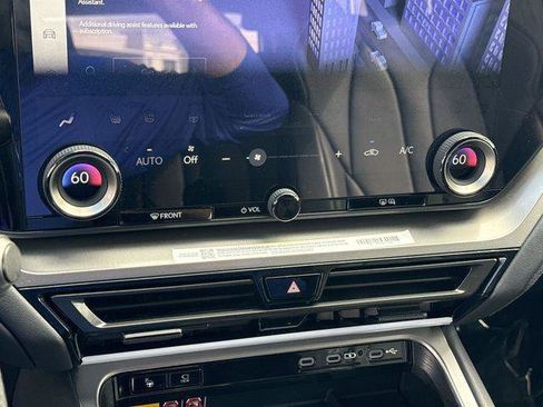 Certified 2025 Lexus TX 500h AWD w/ Technology Package image 19