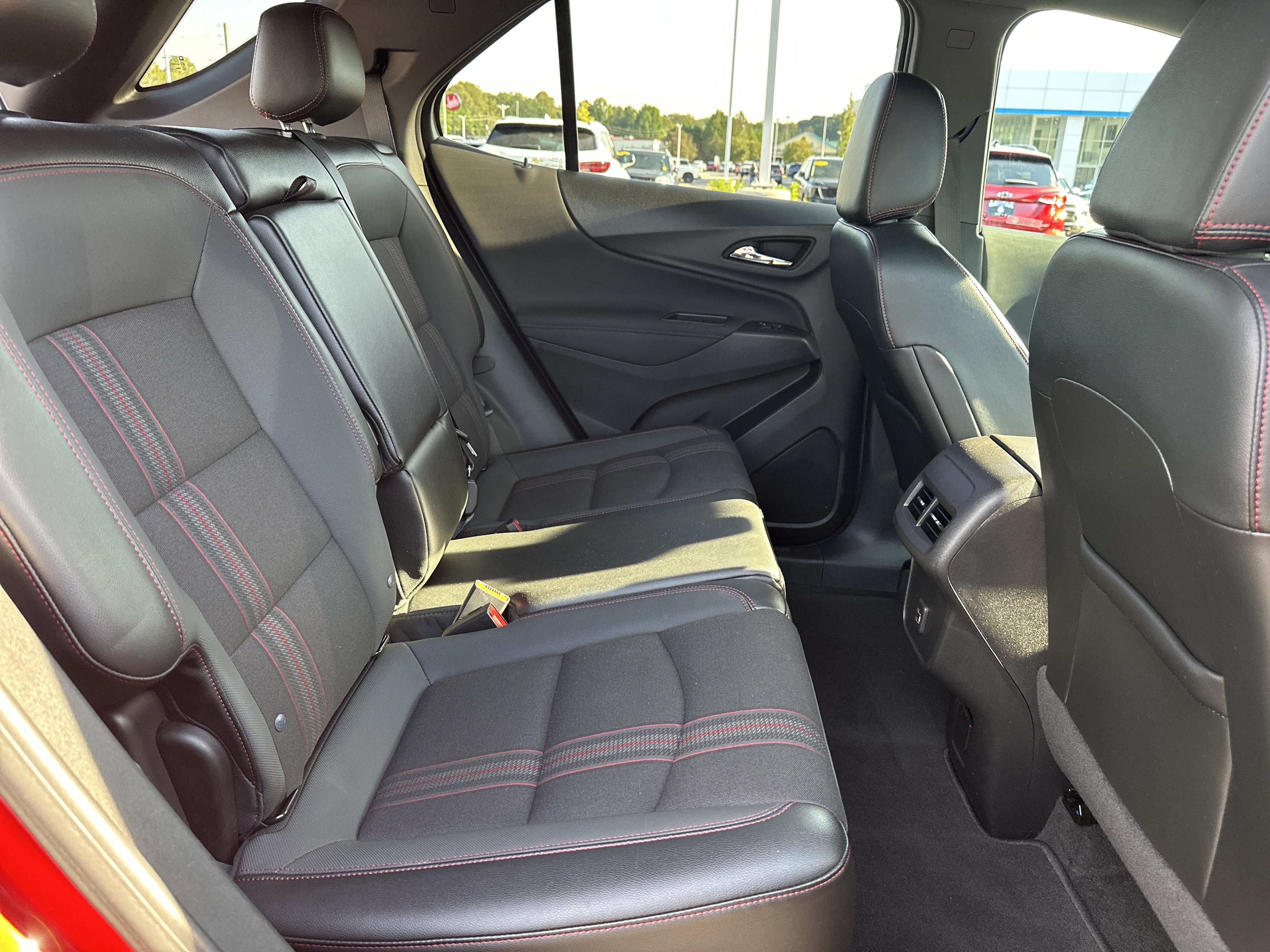 Used 2024 Chevrolet Equinox RS FWD image 16