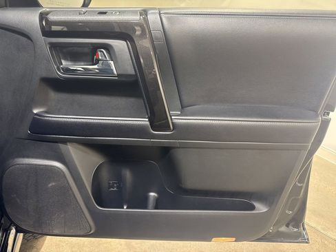 Used 2019 Toyota 4Runner Limited AWD/4WD image 26