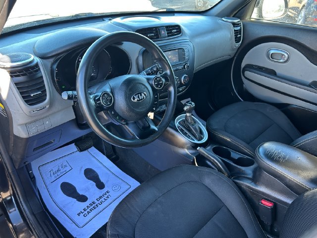 Used 2016 Kia Soul + FWD image 21