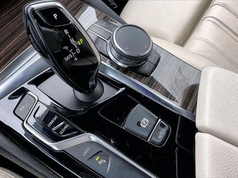 Used 2018 BMW 530e image 24