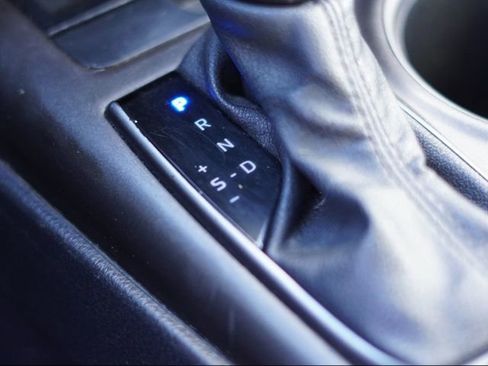 Used 2021 Toyota Camry XSE w/ Navigation Upgrade Package image 29