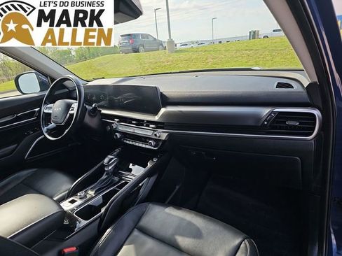 Used 2025 Kia Telluride S image 28
