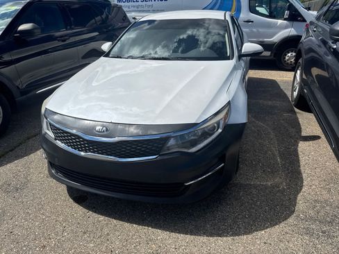 Used 2016 Kia Optima LX FWD image 1