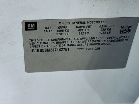 Used 2018 Chevrolet Cruze LS FWD image 36