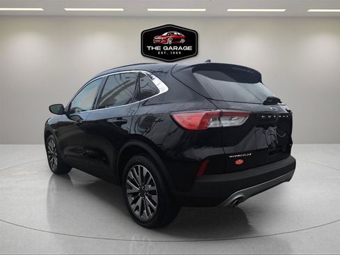 Used 2021 Ford Escape Titanium AWD/4WD image 4