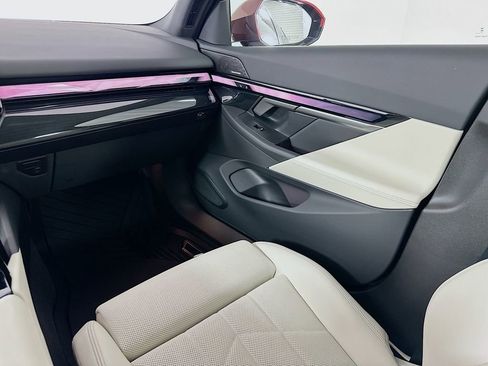 Used 2025 BMW i5 eDrive40i w/ M Sport Package image 24