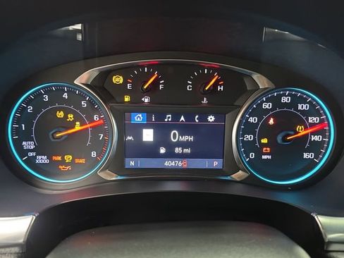 Used 2023 Chevrolet Traverse RS image 16