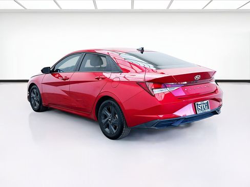 Used 2022 Hyundai Elantra SEL image 6
